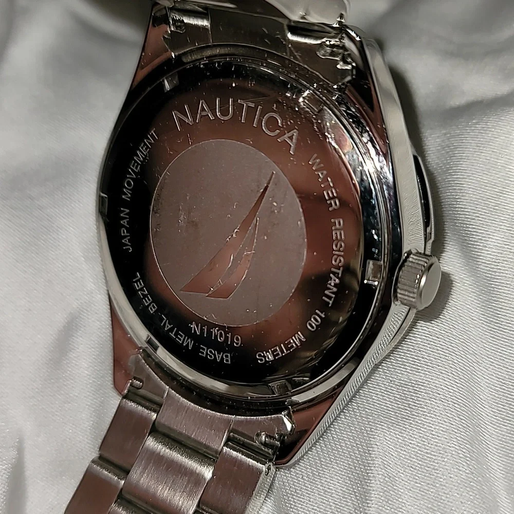 Men's Nautica Sport N11019 Wrist Watch Chronograph Silver‎ Case & Band Like New